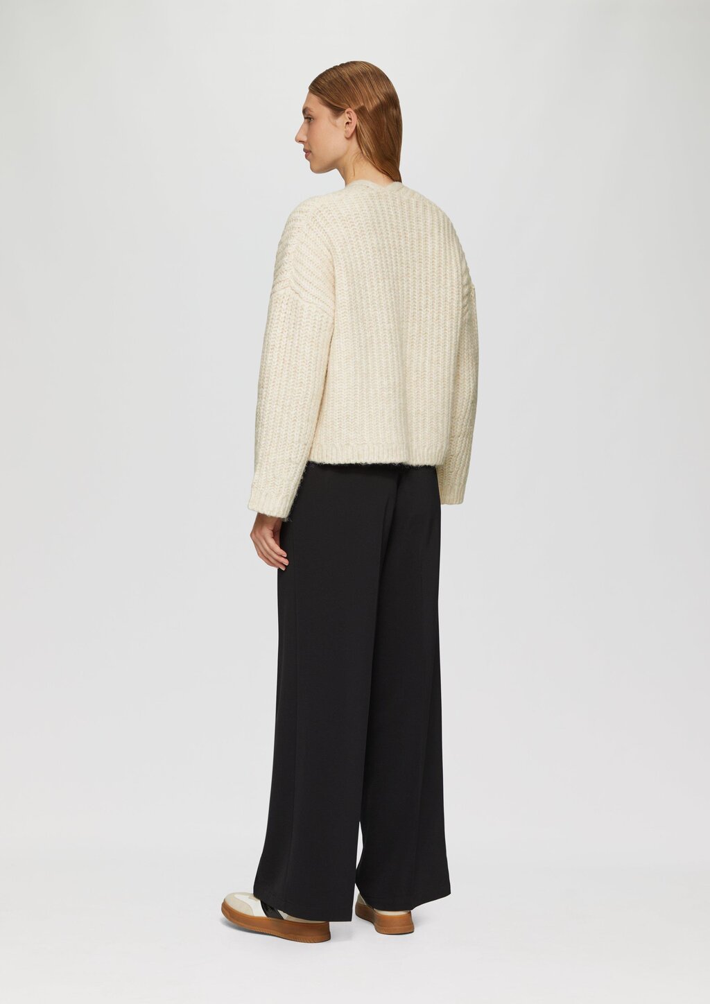 Strickjacke mit weiten Ärmeln im Relaxed Fit