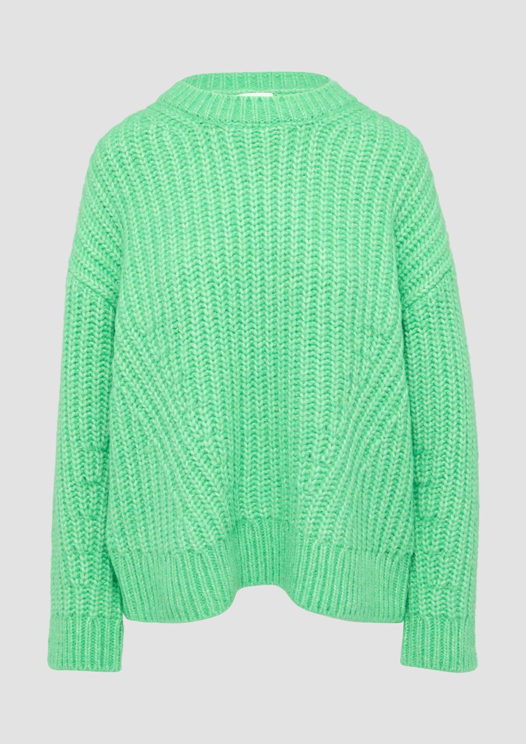 Weicher Grobstrickpullover mit überschnittenen Schultern