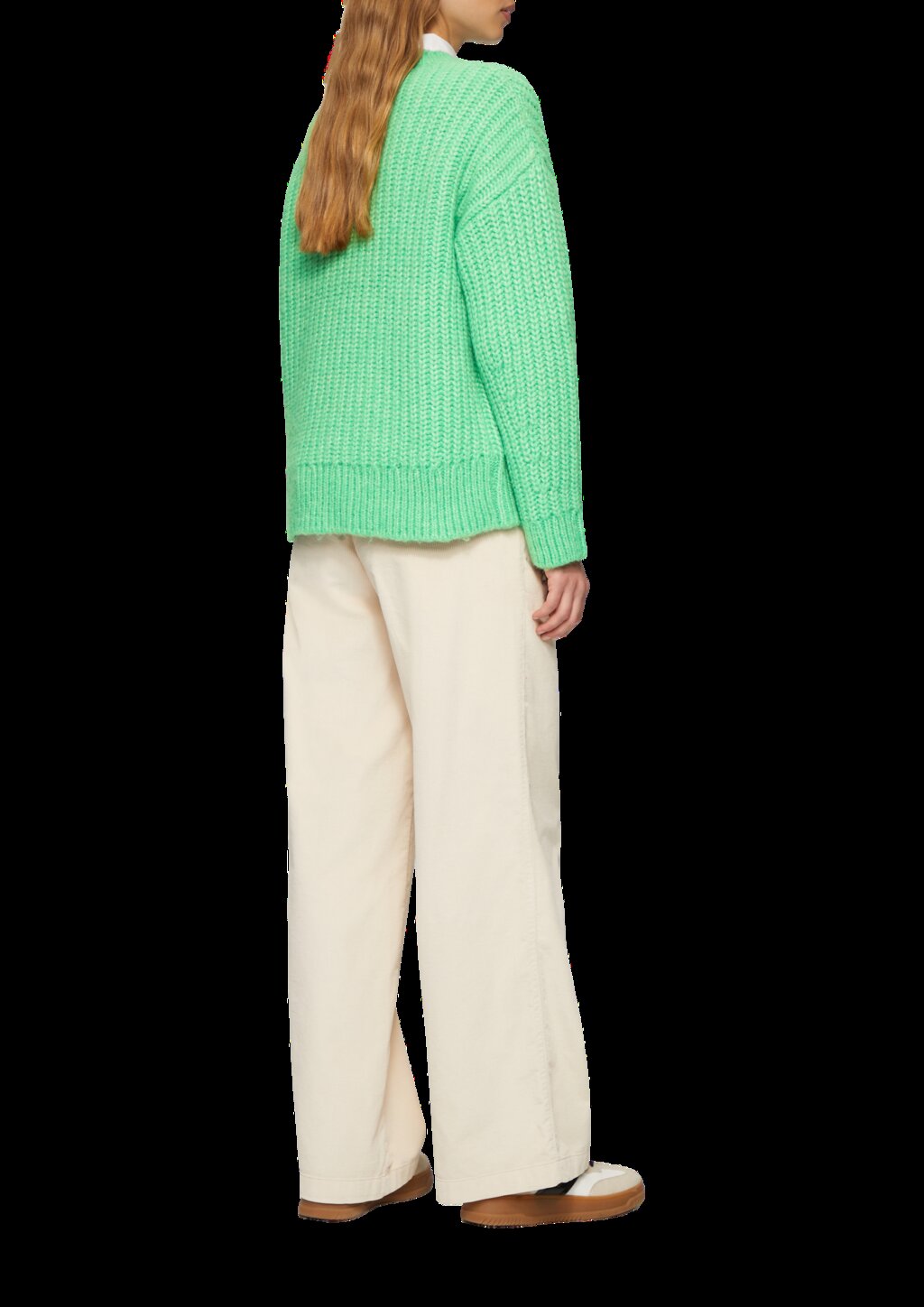 Weicher Grobstrickpullover mit überschnittenen Schultern