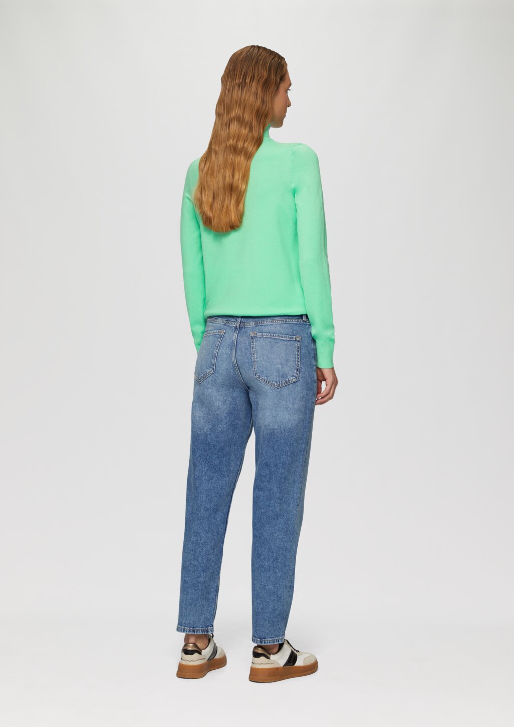 Feinstrickpullover mit Rollkragen