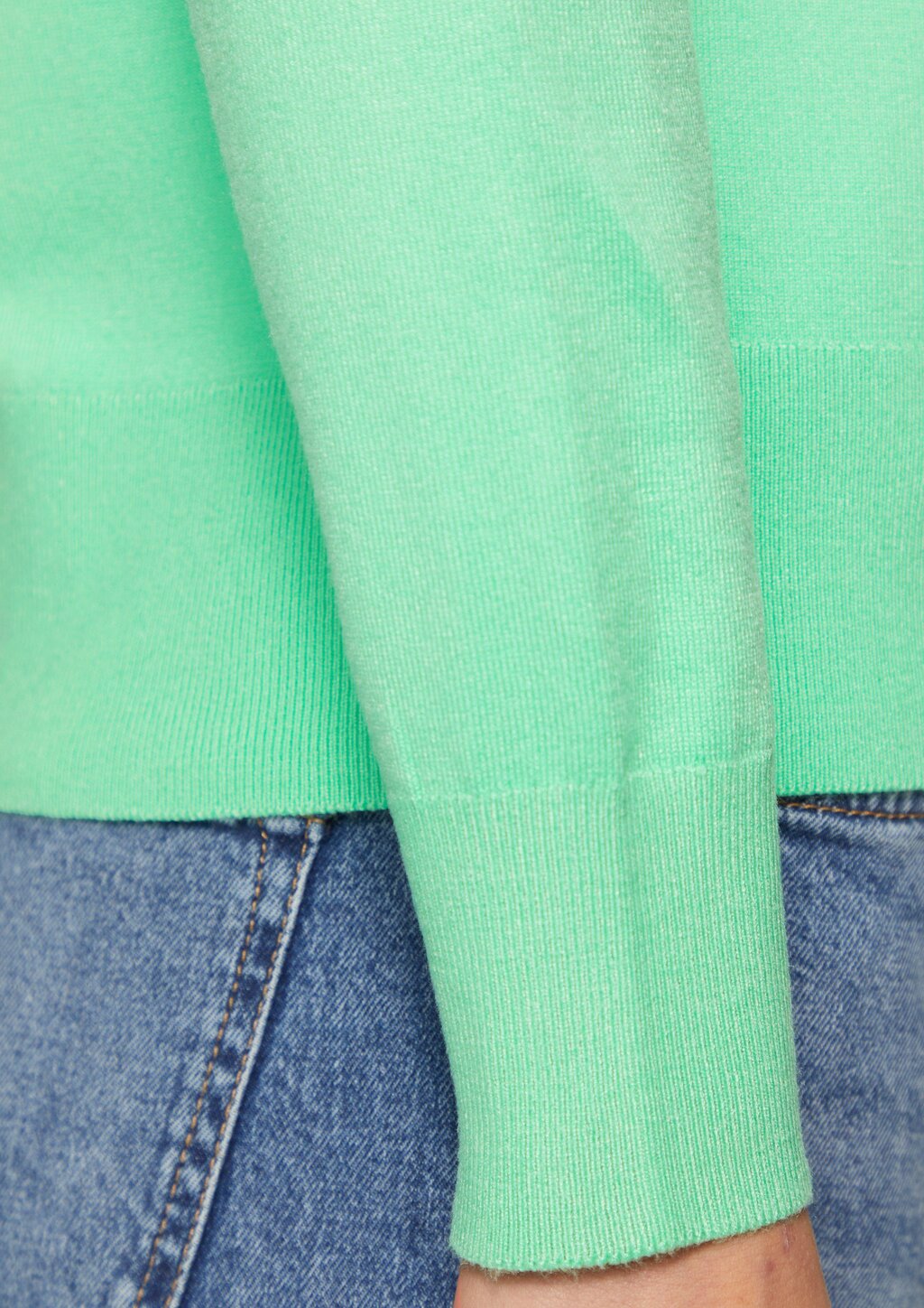 Feinstrickpullover mit Rollkragen