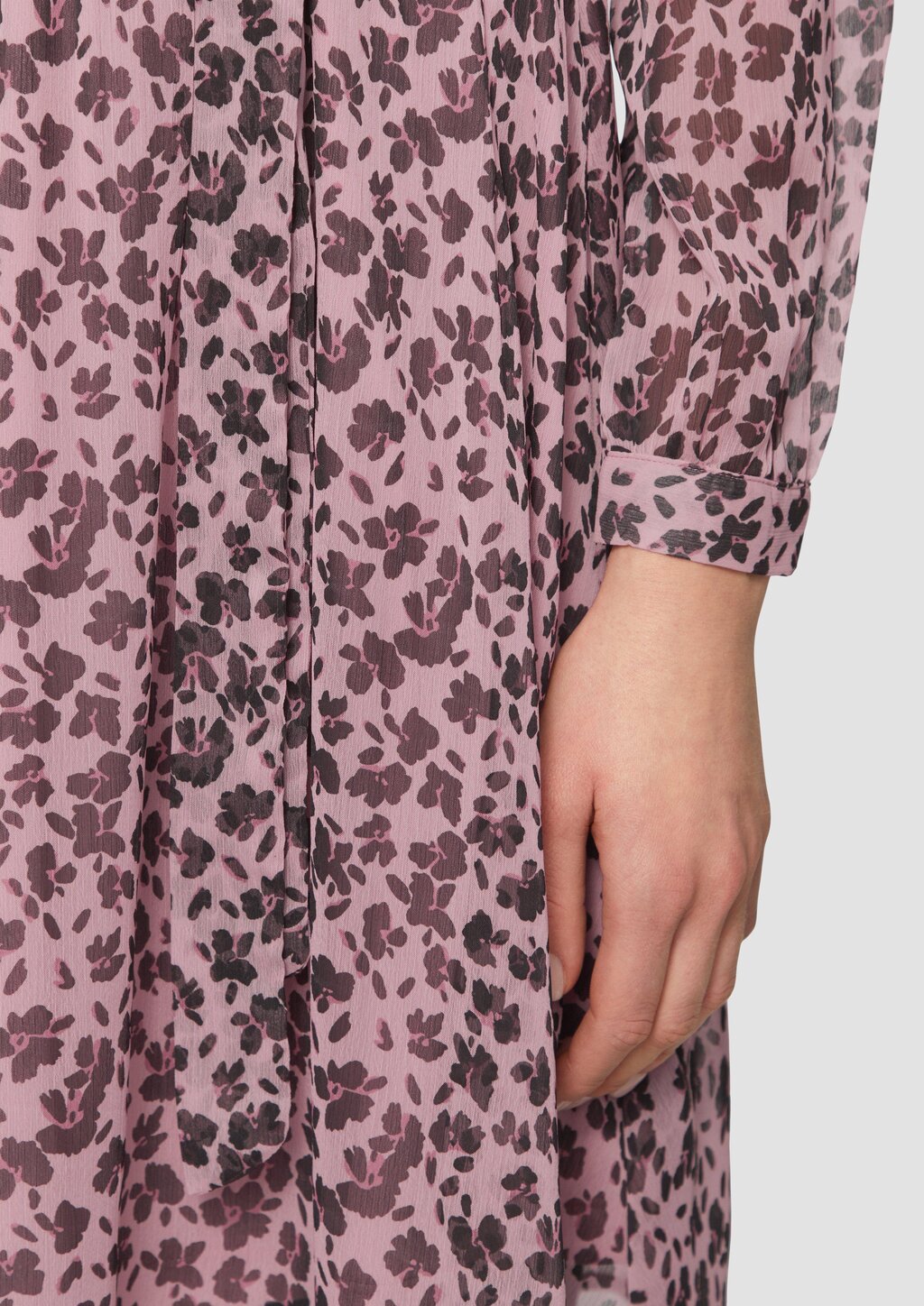 Leichtes Chiffonkleid mit All-over-Print