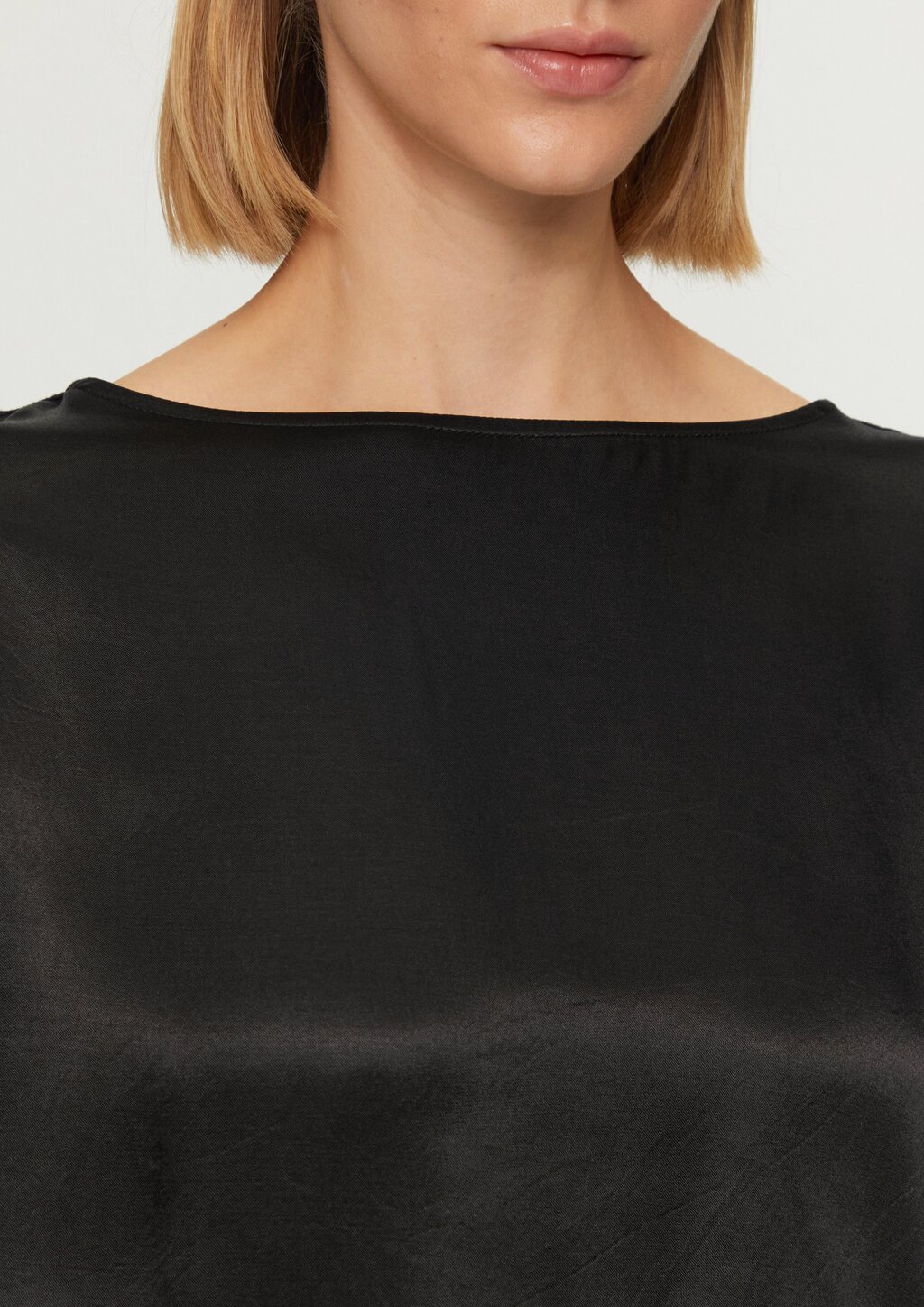 Satiniertes Blusenshirt aus Viskose