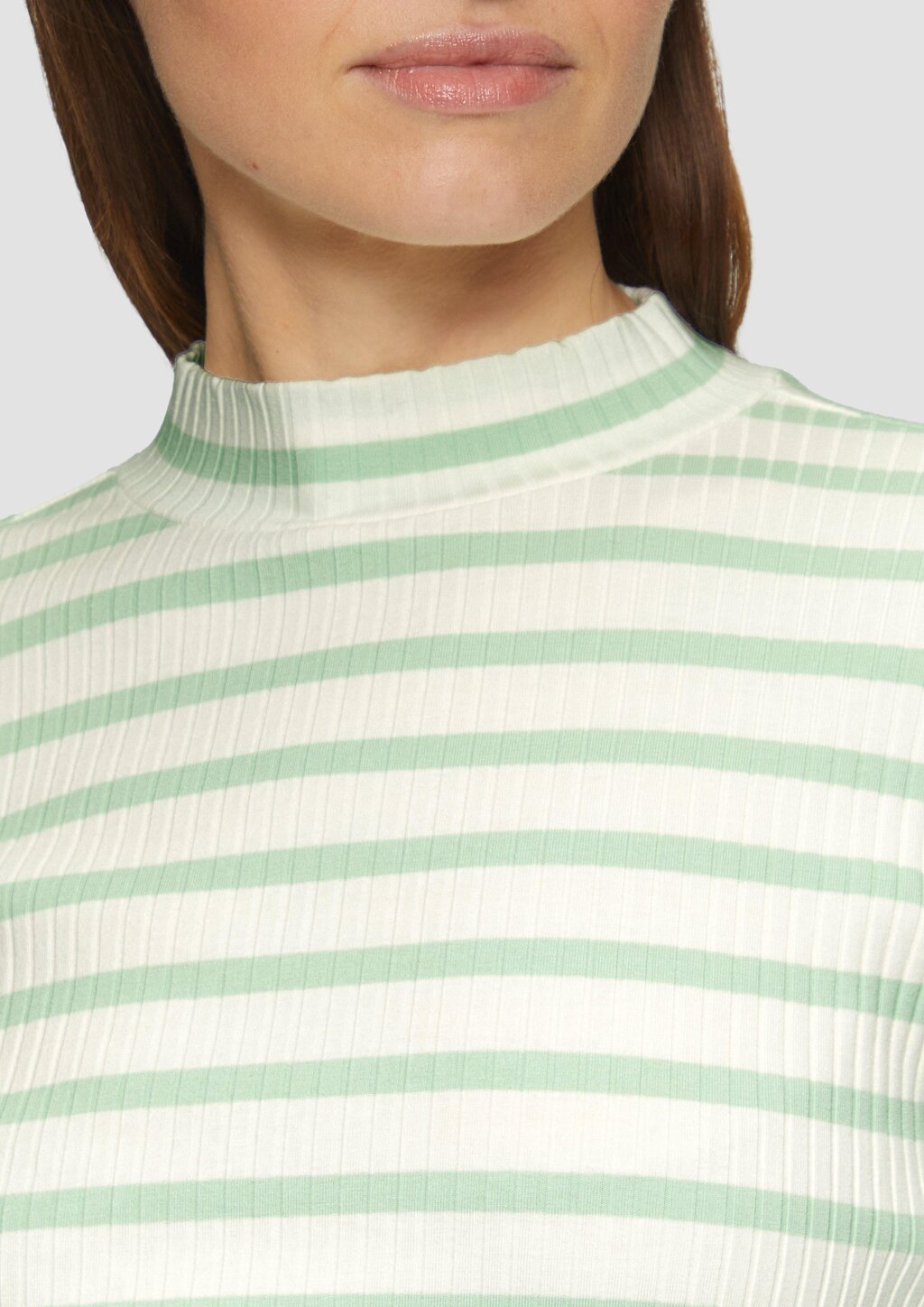 Langarmshirt mit Rippstruktur und Stehkragen