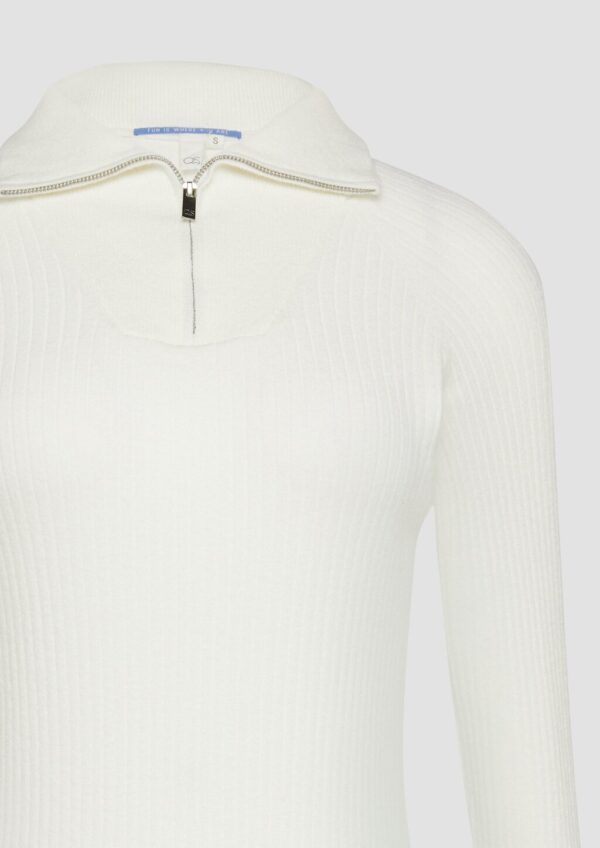 Schmaler Pullover mit Troyer-Kragen