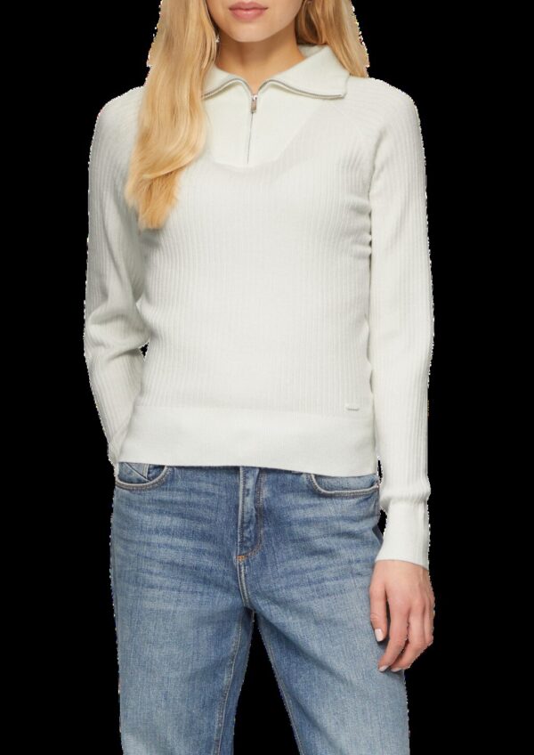 Schmaler Pullover mit Troyer-Kragen