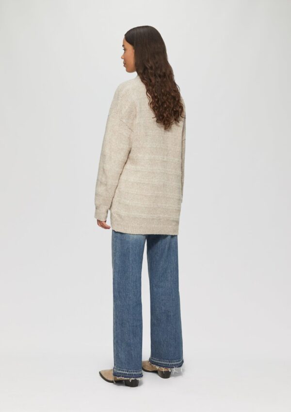 Weiche Strickjacke mit dezenter Struktur