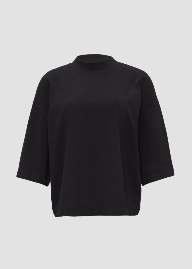 Oversized T-Shirt mit überschnittenen Schultern
