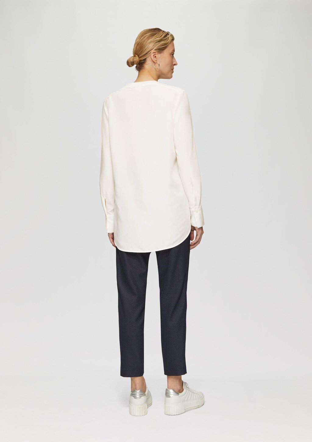 Longbluse aus Modalmix mit Tunika-Ausschnitt