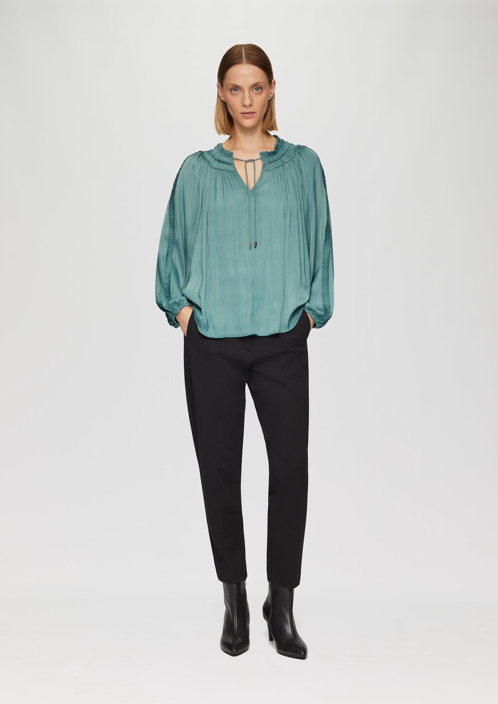 Tunika-Bluse mit Rüschen-Details