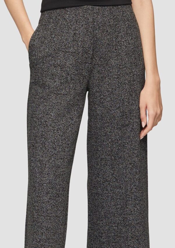 Elegante Culotte mit Elastikbund und Fischgrat-Struktur