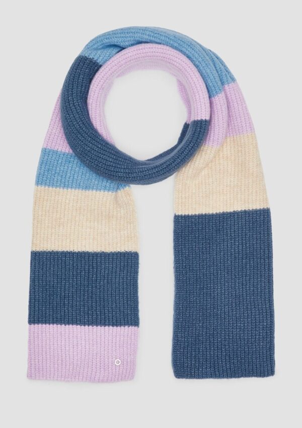 Gestreifter Strickschal