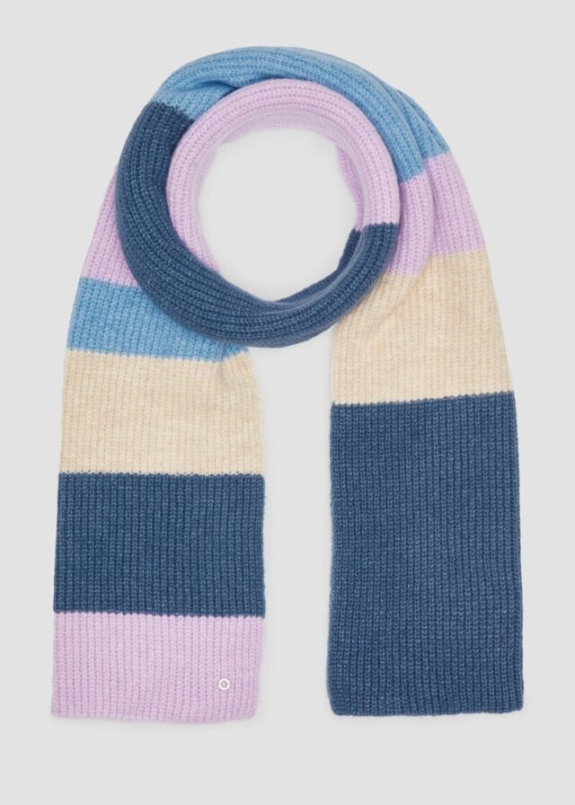 Gestreifter Strickschal
