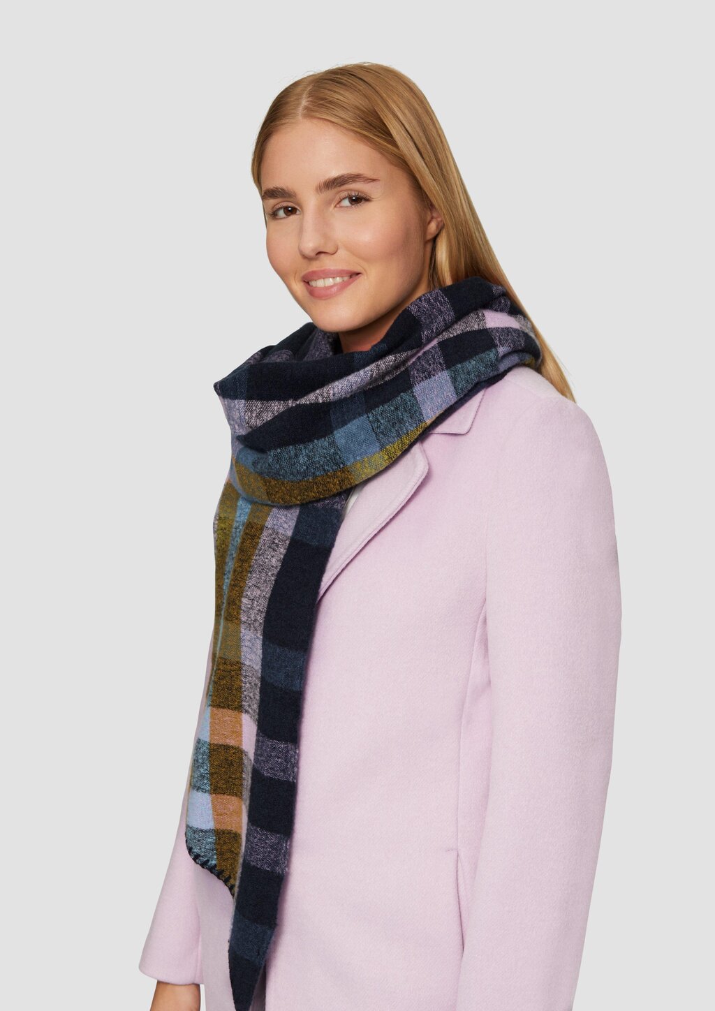 Schal mit Karomuster