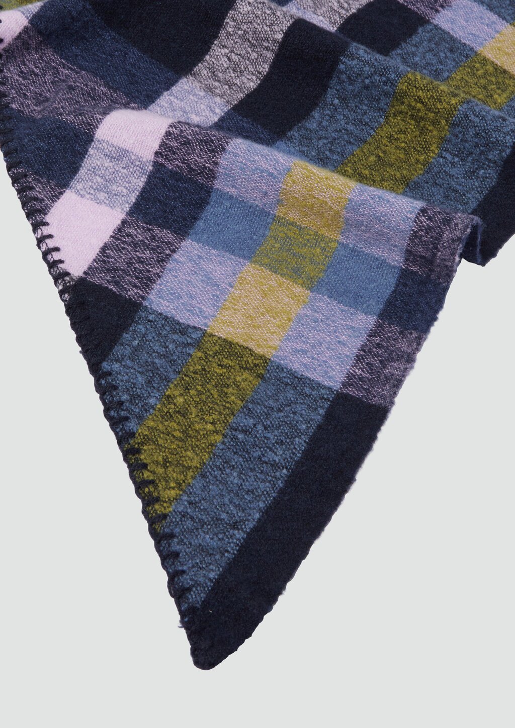 Schal mit Karomuster