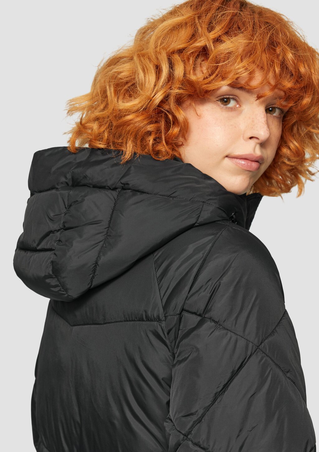 Steppmantel mit Kapuze