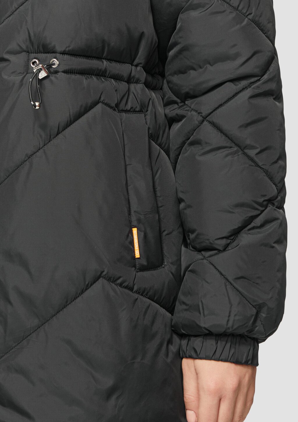 Steppmantel mit Kapuze