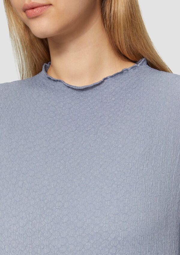 Strukturiertes Longsleeve mit angeschnittenem Stehkragen