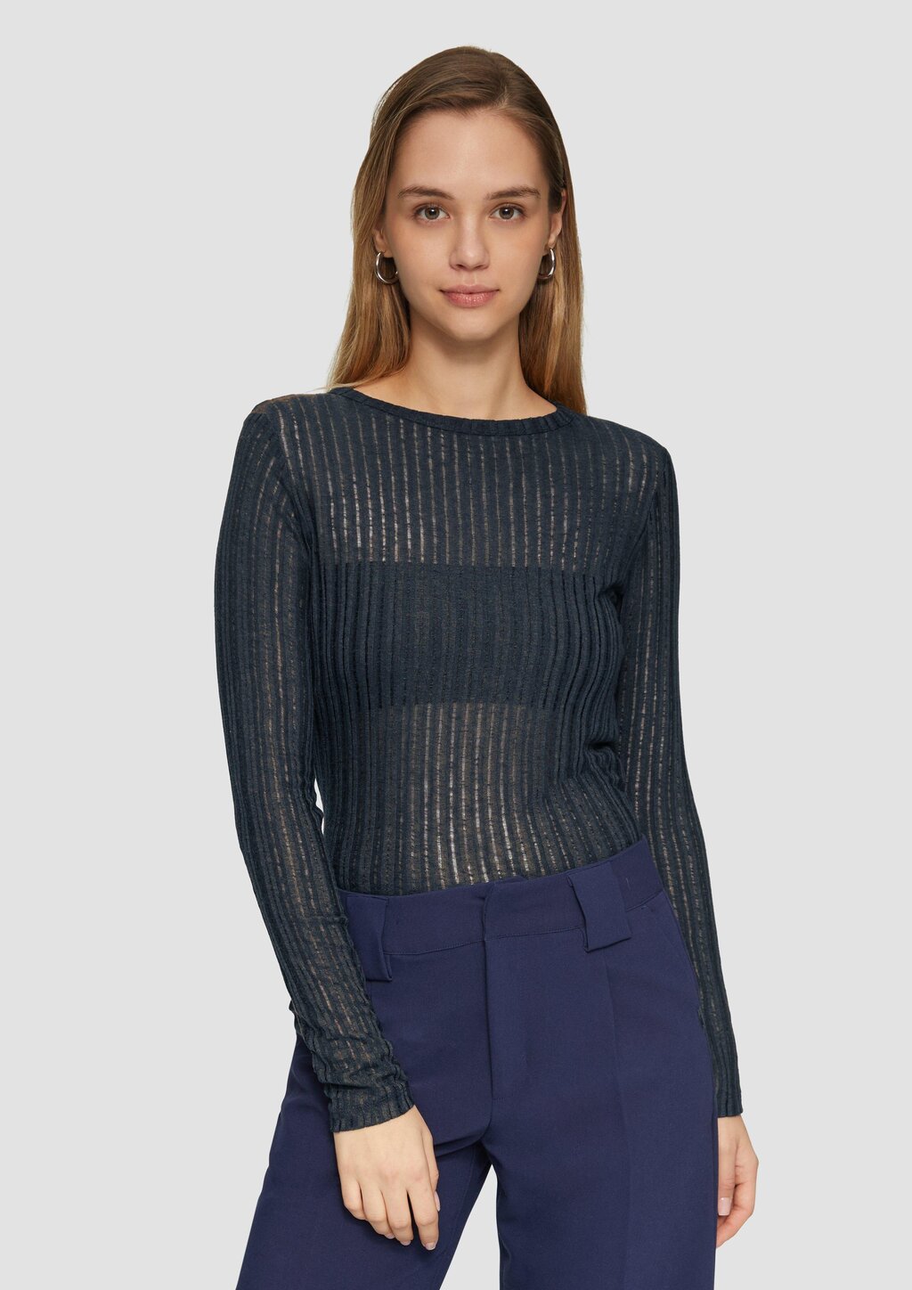 Leicht transparentes Longsleeve mit Strukturmuster