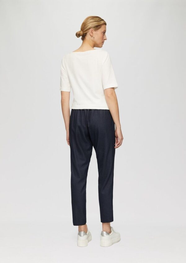 Fein gepunktete Jogpants mit Tapered Leg