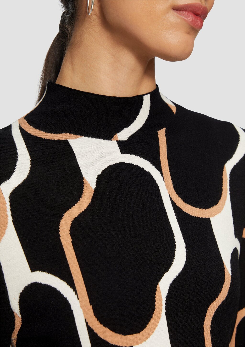 Strick-Kleid mit Stehkragen