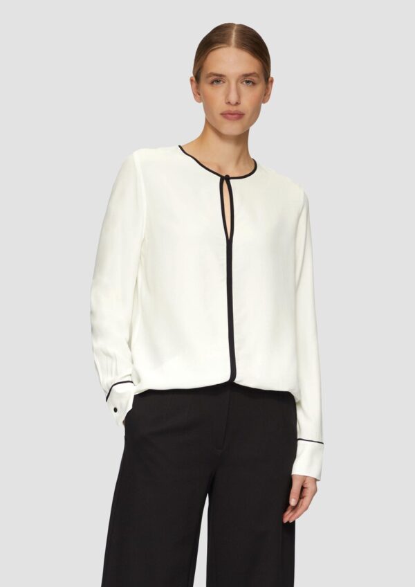 Viskosebluse mit Kontrastdetails