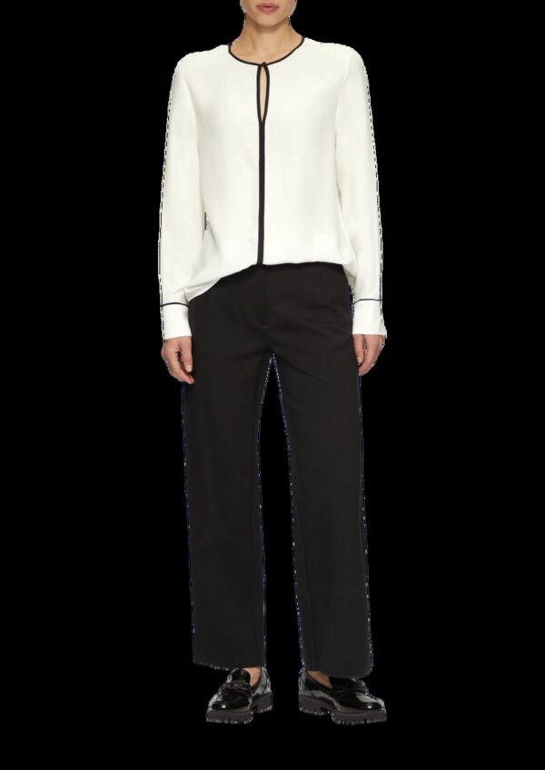 Viskosebluse mit Kontrastdetails