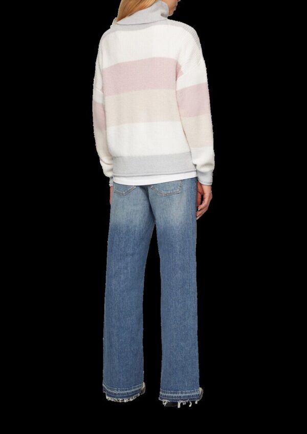 Flauschiger Oversize-Pullover mit Rollkragen