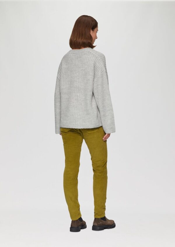 Leichter Wollpullover im Relaxed Fit