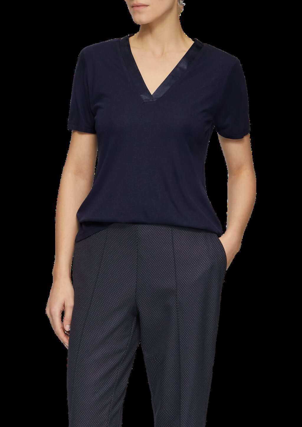 T-Shirt mit Satinausschnitt