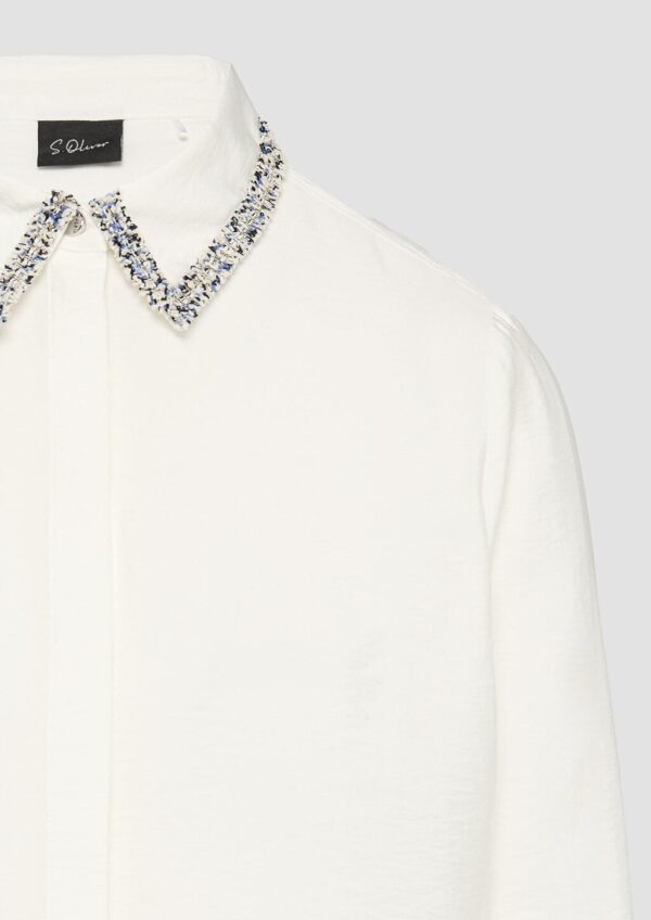 Strukturierte Hemdbluse aus Viskosemix mit dekorativen Details