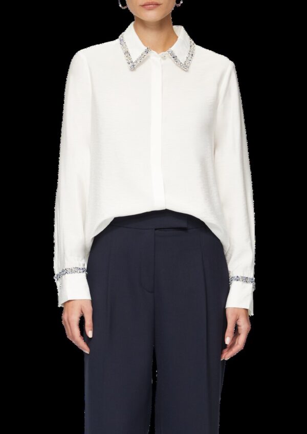 Strukturierte Hemdbluse aus Viskosemix mit dekorativen Details