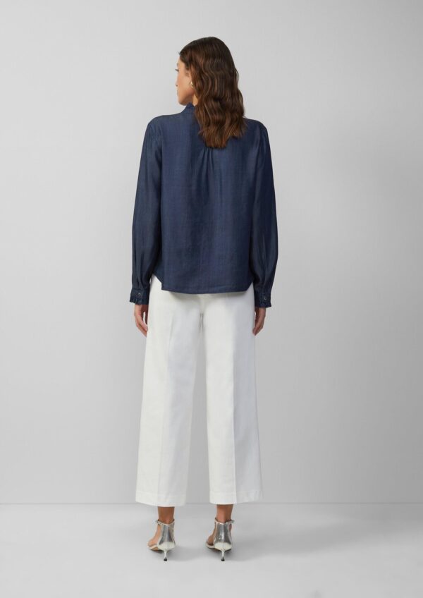 Leichte Bluse aus Lyocell-Denim mit Rüschen und Biesen