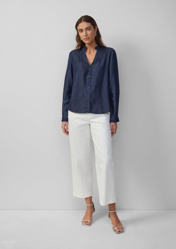 Leichte Bluse aus Lyocell-Denim mit Rüschen und Biesen