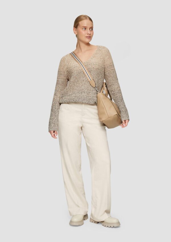 Strickpullover mit V-Ausschnitt