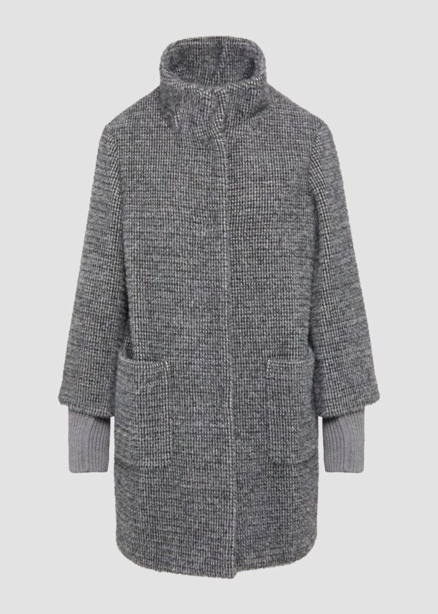 Flauschiger Mantel mit Strickbündchen am Ärmel