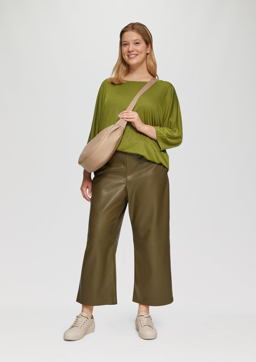 O-Shape-Shirt mit Fledermausarm