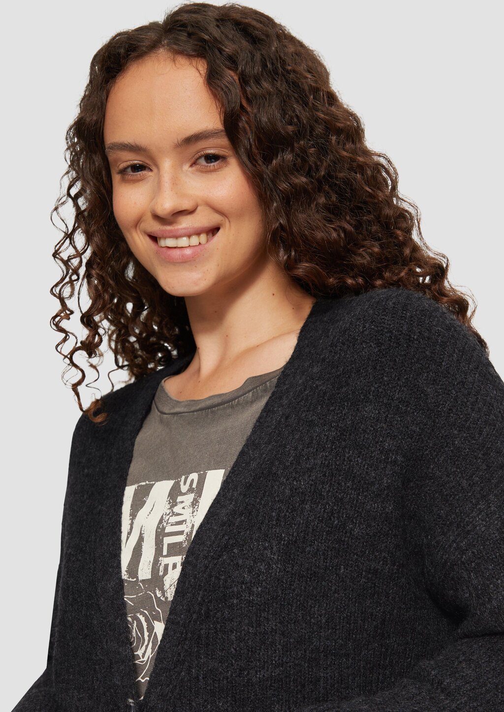 Strickjacke mit aufgesetzten Taschen