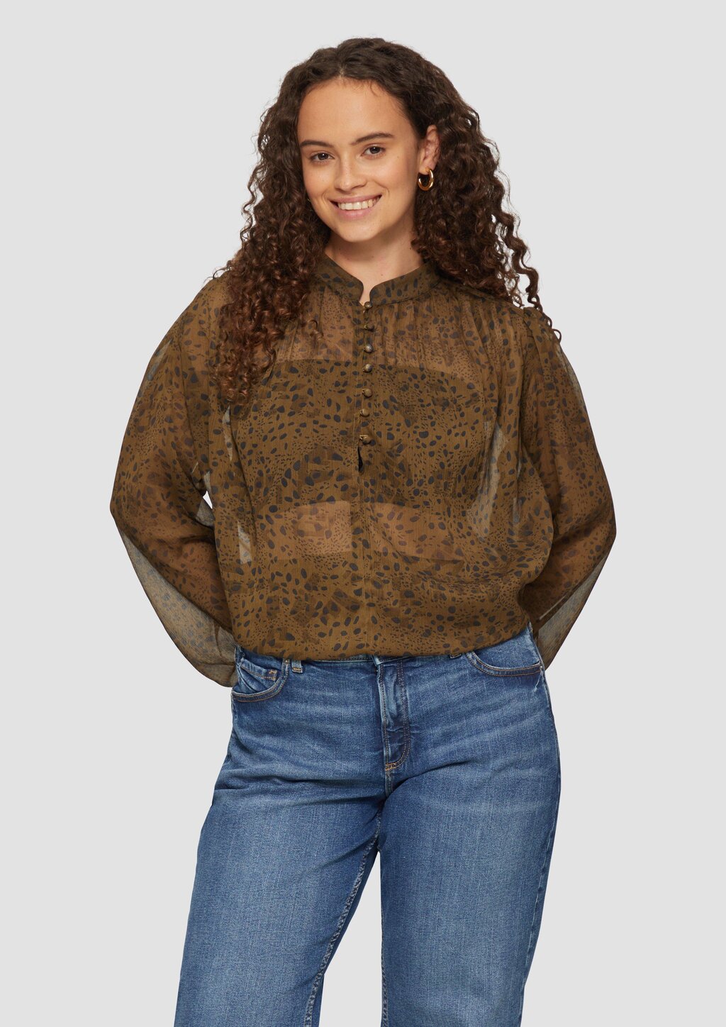 Leicht transparente Chiffonbluse mit Puffärmeln