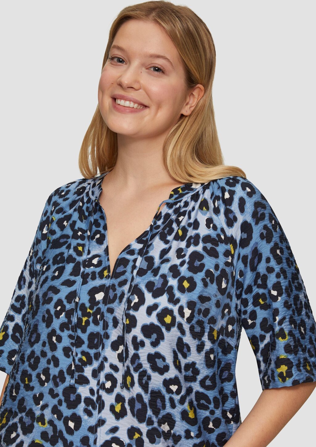 Bluse aus strukturierter Viskose