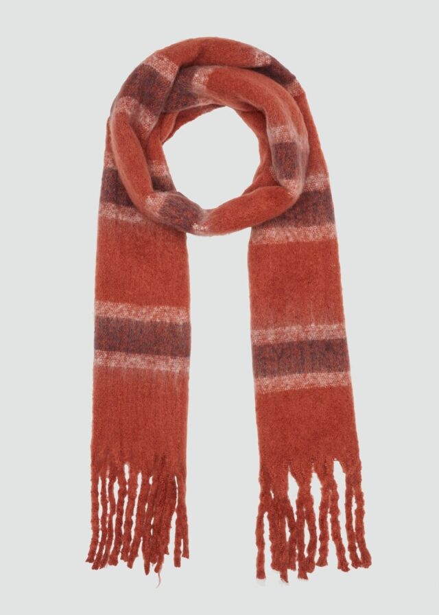 Flauschiger Schal mit Fransen