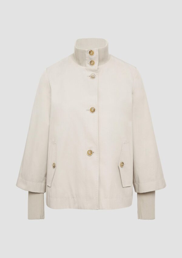 Leichte Übergangsjacke in A-Linie mit Strickbündchen