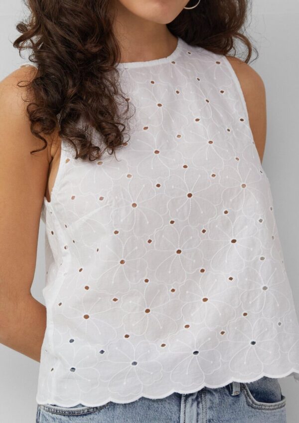 Blusentop mit Lochstickerei