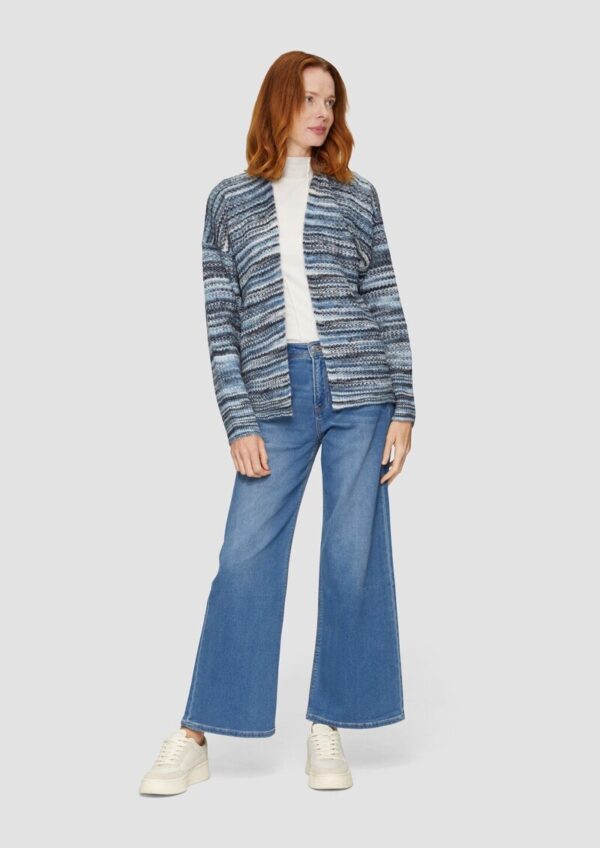 Locker geschnittene Strickjacke in Streifenoptik