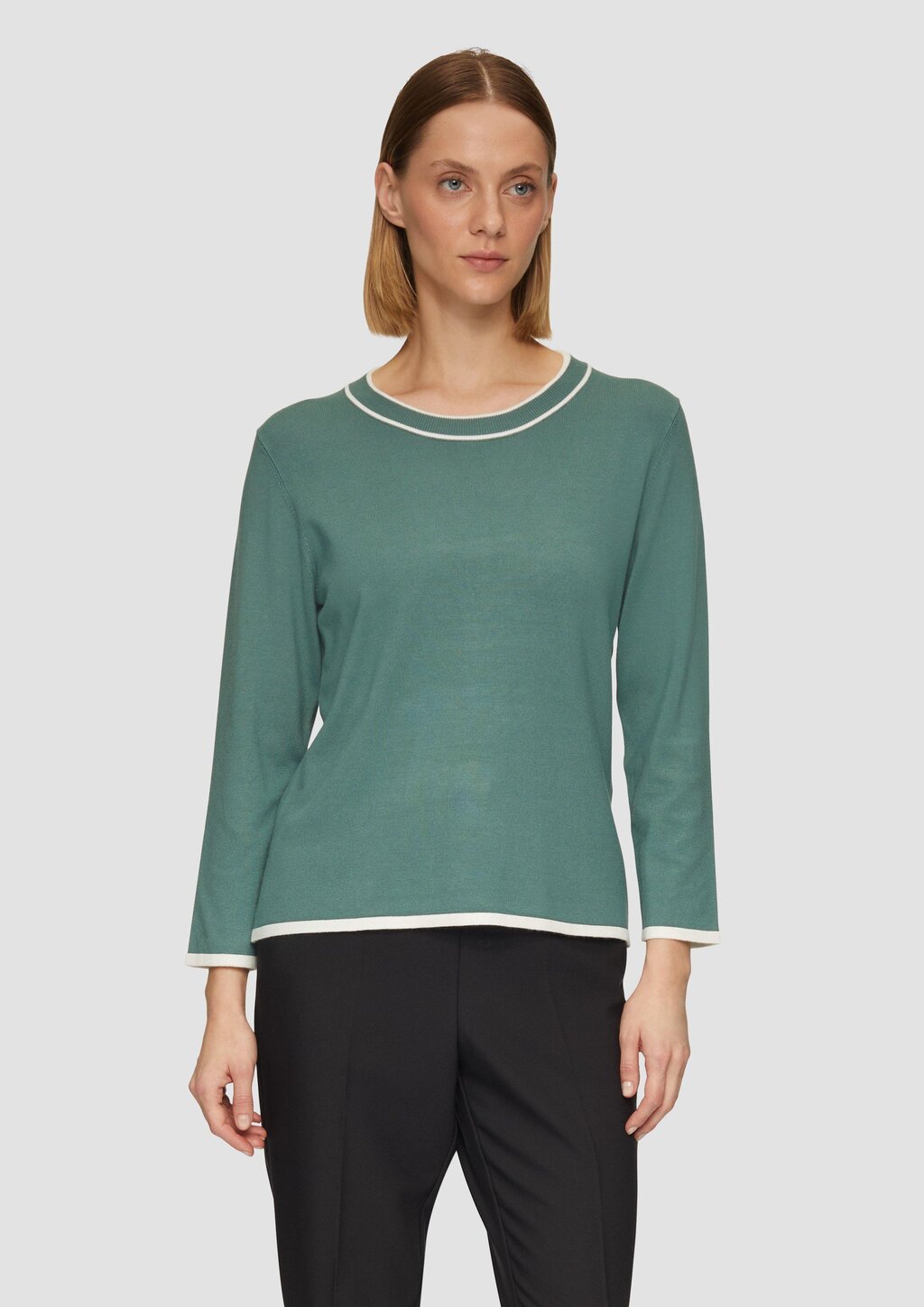 Strickpullover mit verkürzten Ärmeln und Kontrast-Details