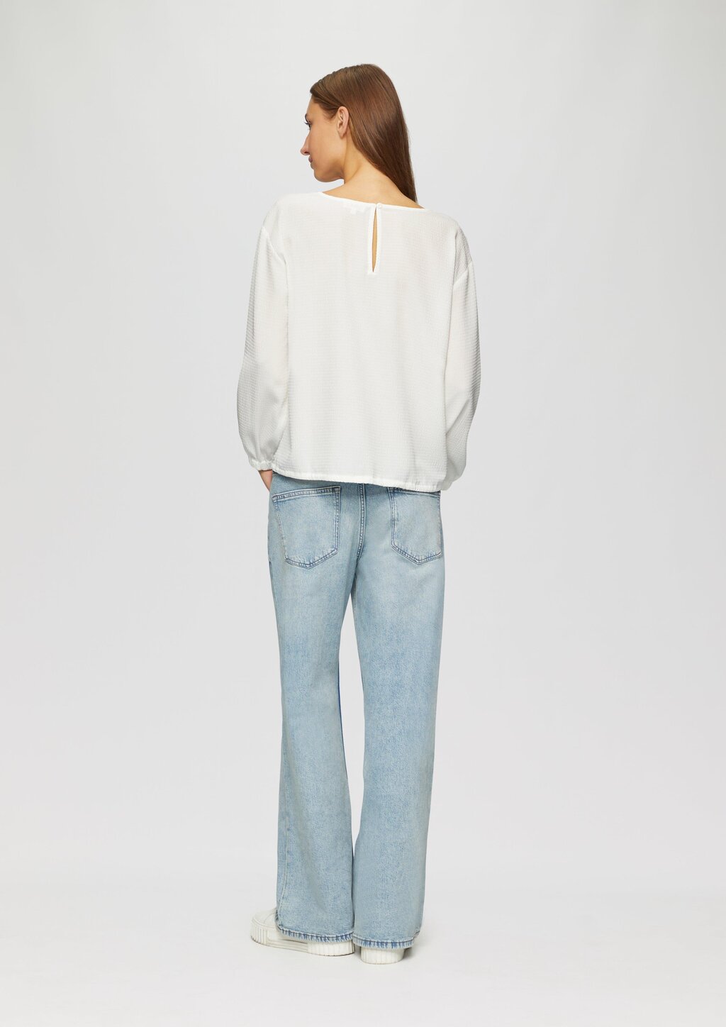 Strukturierte Bluse mit überschnittenen Schultern