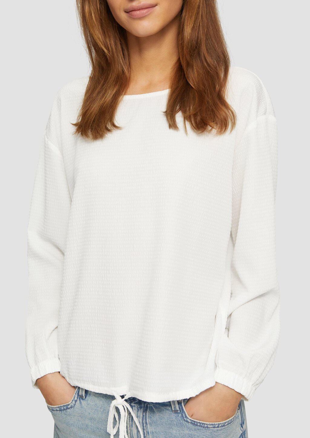 Strukturierte Bluse mit überschnittenen Schultern