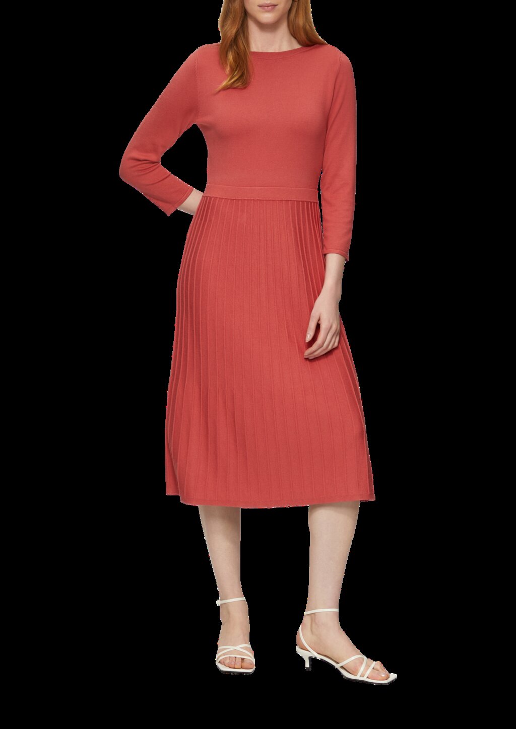 Tailliertes Strickkleid mit plissiertem Rock