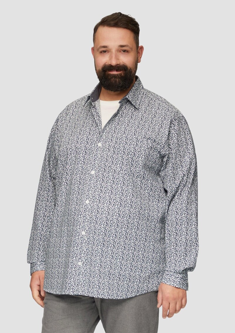 Slim Fit: Gemustertes Hemd mit Kentkragen