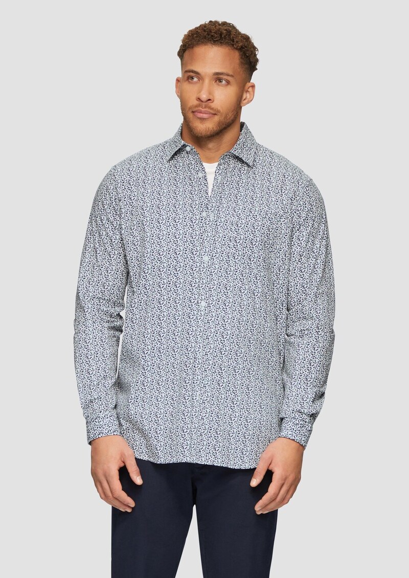 Slim Fit: Gemustertes Hemd mit Kentkragen